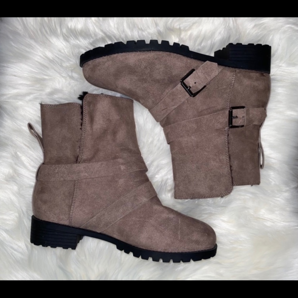 H&M faux fur lined boots